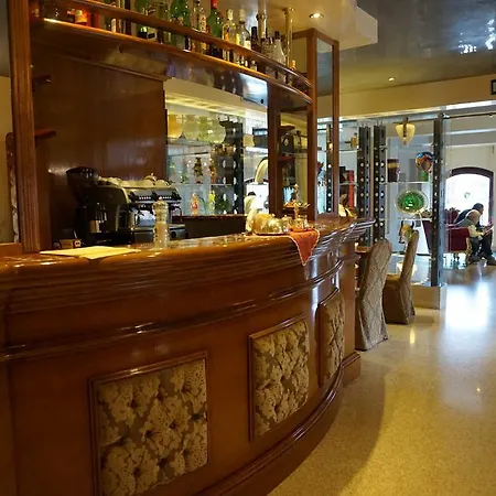 Ξενοδοχείο Pesaro Palace