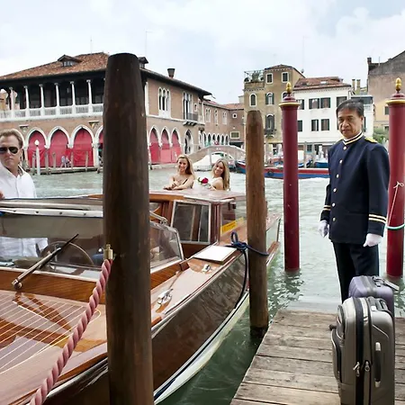 Hotel Pesaro Palace 4*