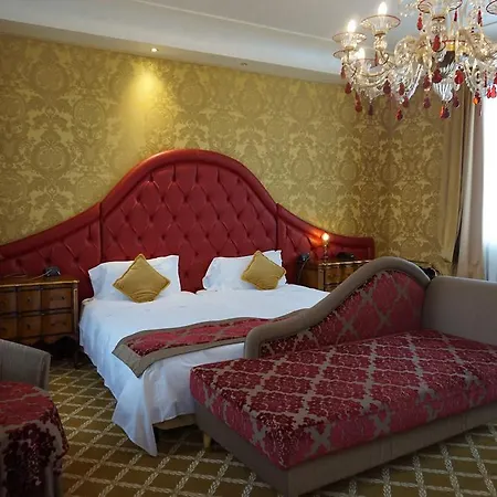 Pesaro Palace 4*