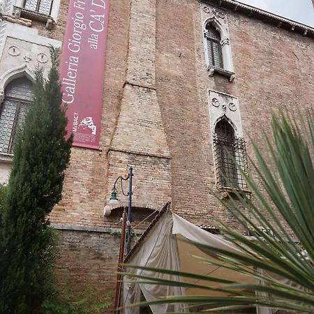 Otel Pesaro Palace Venedik