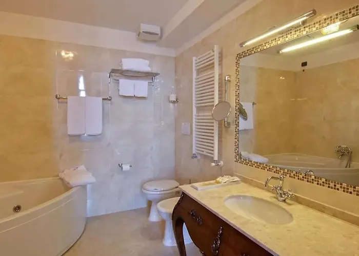 Pesaro Palace 4* Velence