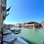 Ξενοδοχείο Pesaro Palace