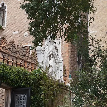 Pesaro Palace 4* Velence