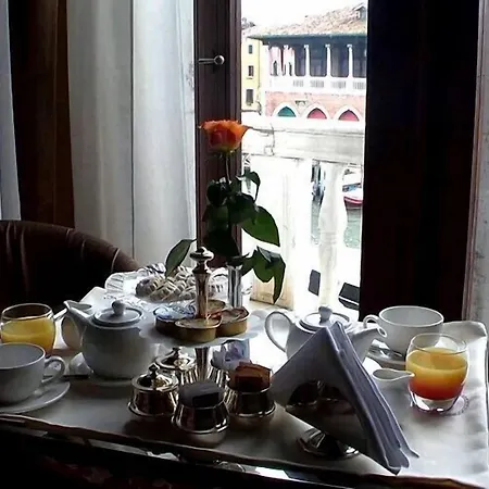 Hotel Pesaro Palace Venice