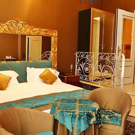 Hotel Pesaro Palace