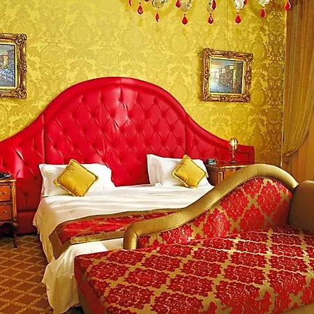 Pesaro Palace Otel 4*