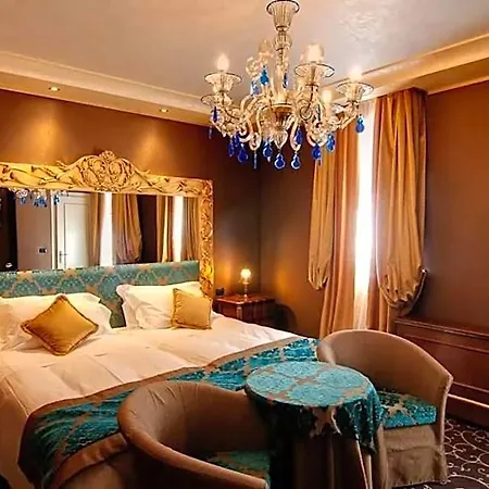 Pesaro Palace 4*
