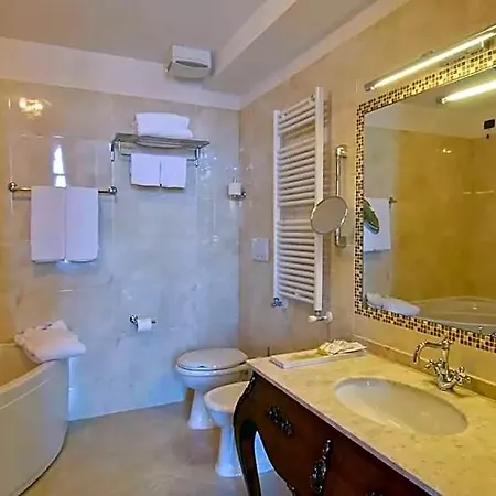 Pesaro Palace 4* Venedik
