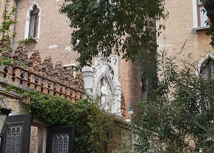 Pesaro Palace 4* Venedig