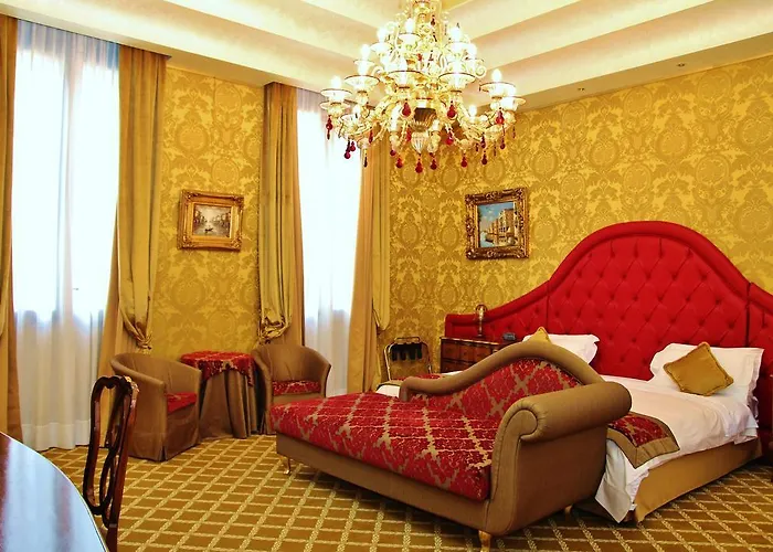 Hotel Pesaro Palace 4*