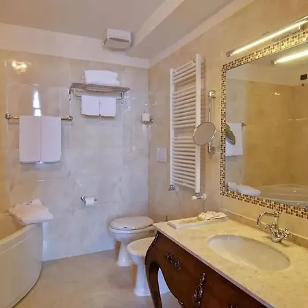 Pesaro Palace 4* Venedik