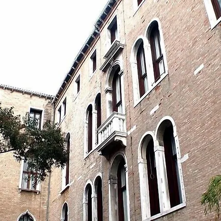 Otel Pesaro Palace 4*