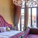 Pesaro Palace Velence
