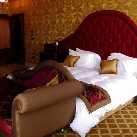 Hotel Pesaro Palace