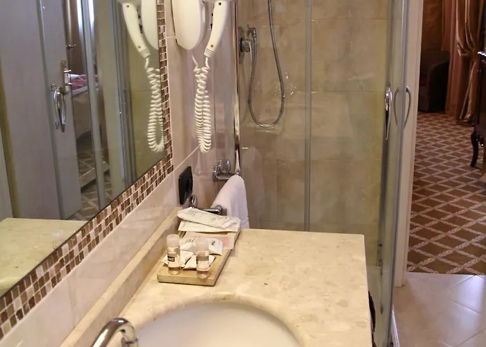 Hotel Pesaro Palace 4*